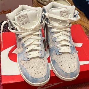 Nike Dunk High SE Celestine
